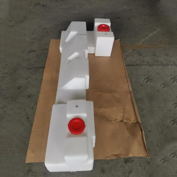 滾塑水箱模具工藝的特點